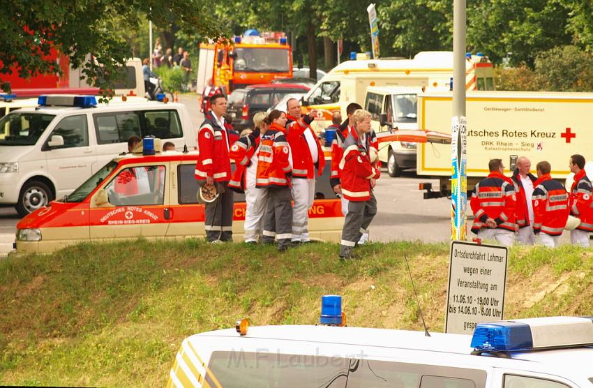 Schwerer Unfall mit Reisebus Lohmar Donrather Dreieck P168.JPG